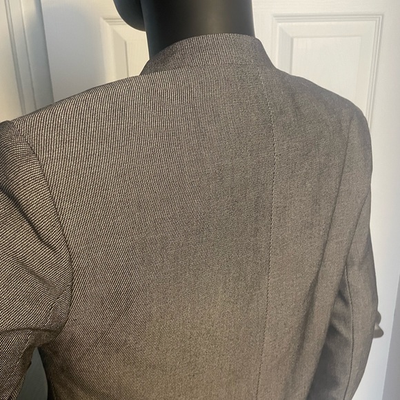 Grey blazer with faux leather trim by Forever 21 - Picture 3 of 8